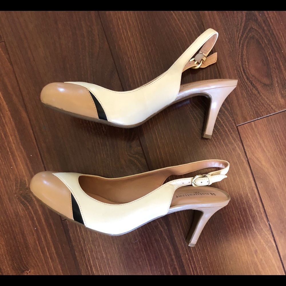 Naturalizer slingbacks size 8.5